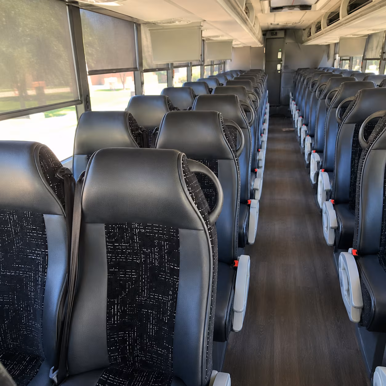 charter bus service from lansing to northern michigan and the upper peninsula