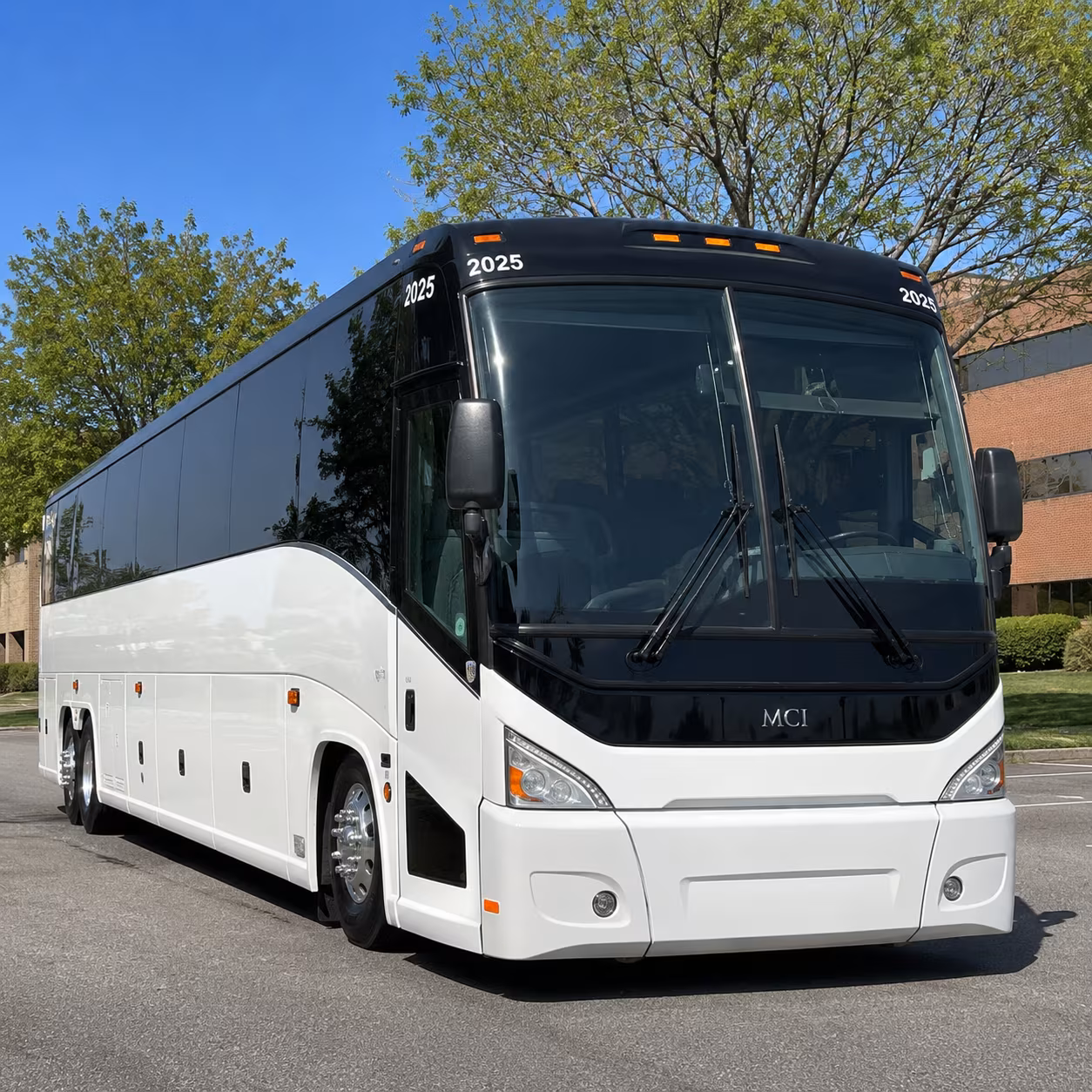 convention shuttle buses for the lansing center and msu kellogg conference center