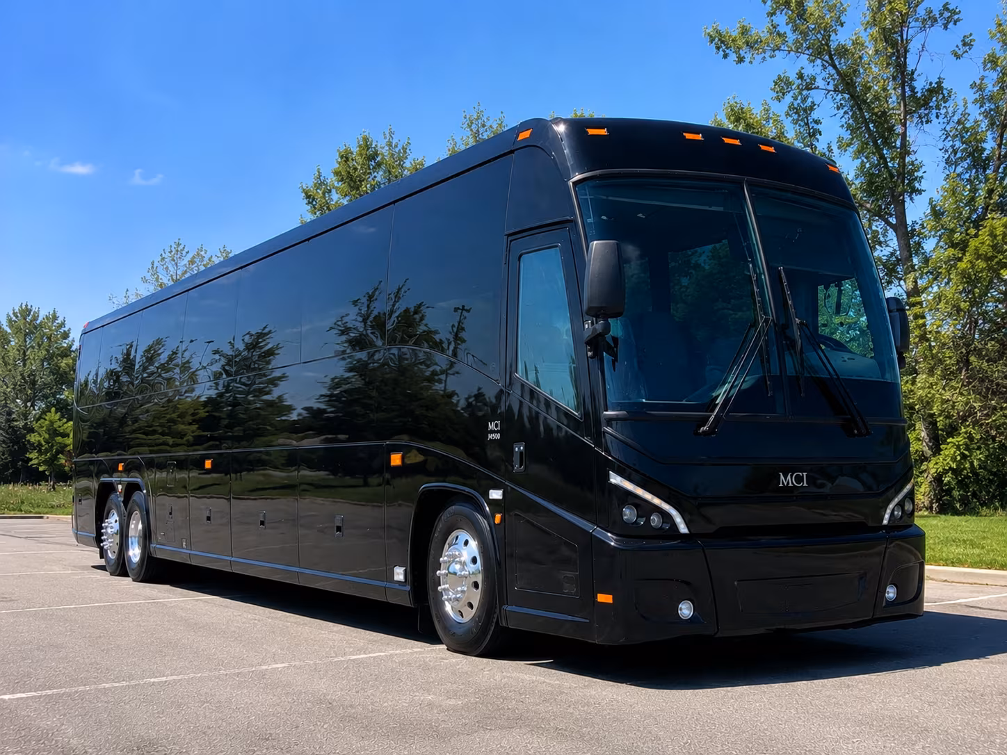 group buses to professional sporting events in detroit from lansing